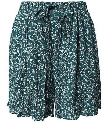 NWT West Loop Women Casual Short Size L/XL Short & Aqua Blue White