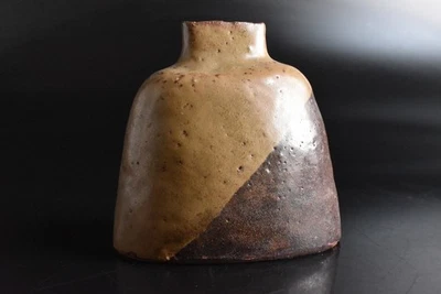 B611: Japanese Seto-ware FLOWER VASE Ikebana, auto - Image 1 of 4