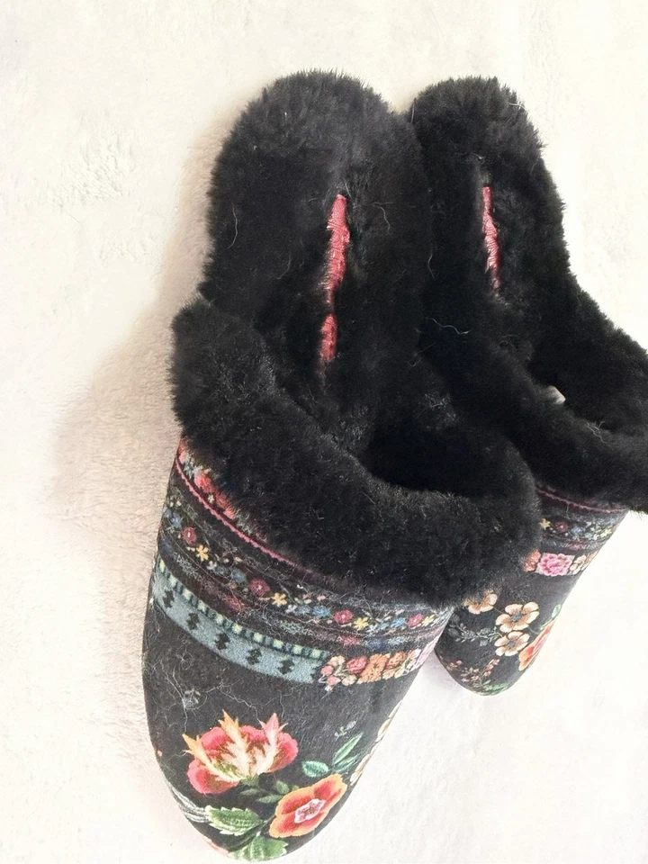 Zapatillas Johnny Was Ardell X negras de piel sintética talla 7M mulas acolchadas de felpa usadas en excelente estado Foto 3 de 4