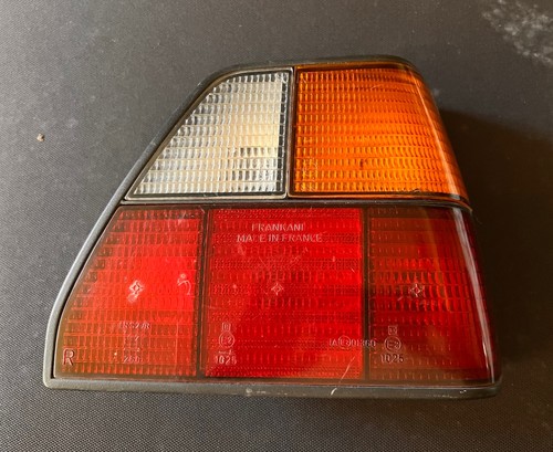 VW Golf 2 II 19E Rücklicht Heckleuchte Rückleuchte Leuchte Rechts 191945112A