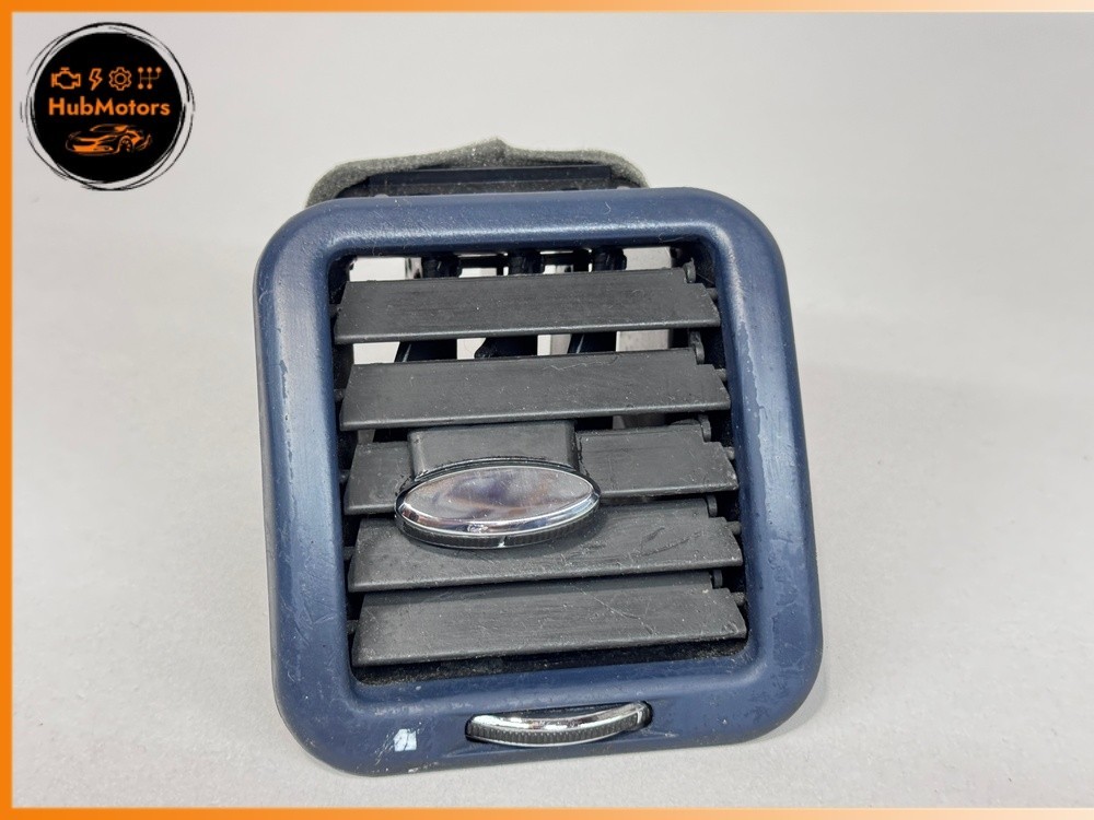 03-13 Maserati Quattroporte M139 Front Right or Left Console AC A/C Air Vent OEM