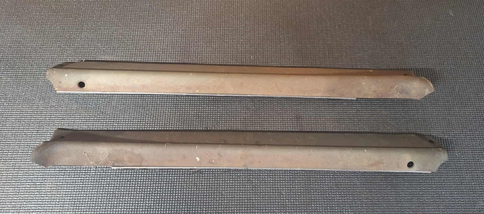 Ford Custom 300 1959 4 puertas delanteras izquierda derecha interior puerta molduras envío a todo el mundo Foto 2 de 3