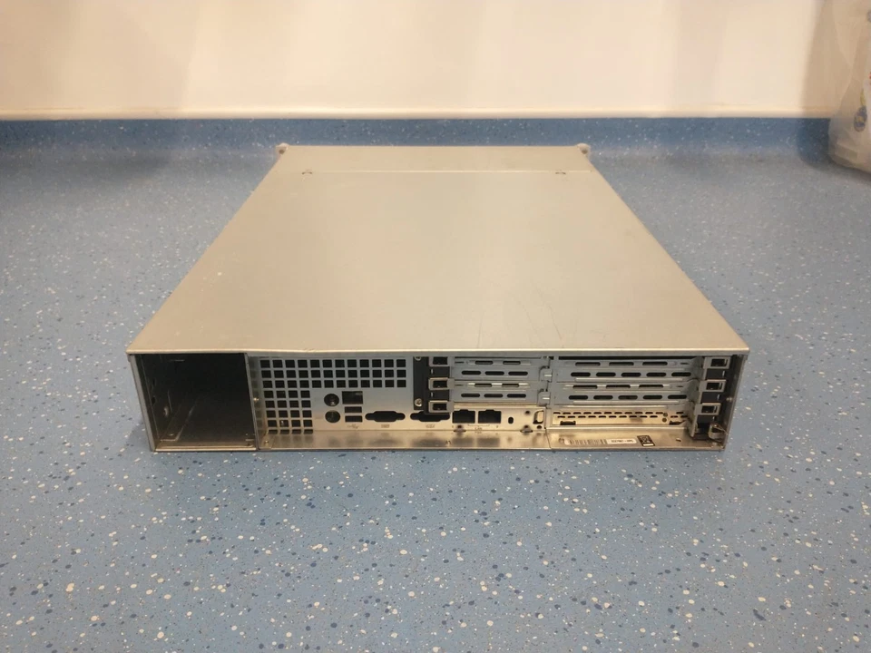Supermicro CSE-826 2U Rackmount Server Chassis Case - Image 3 of 4