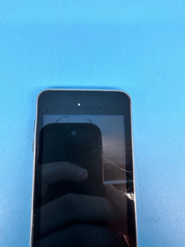 Apple iPod Touch 3rd Generation A1318 32GB, Black/Silver - Tested - Image 4 of 4