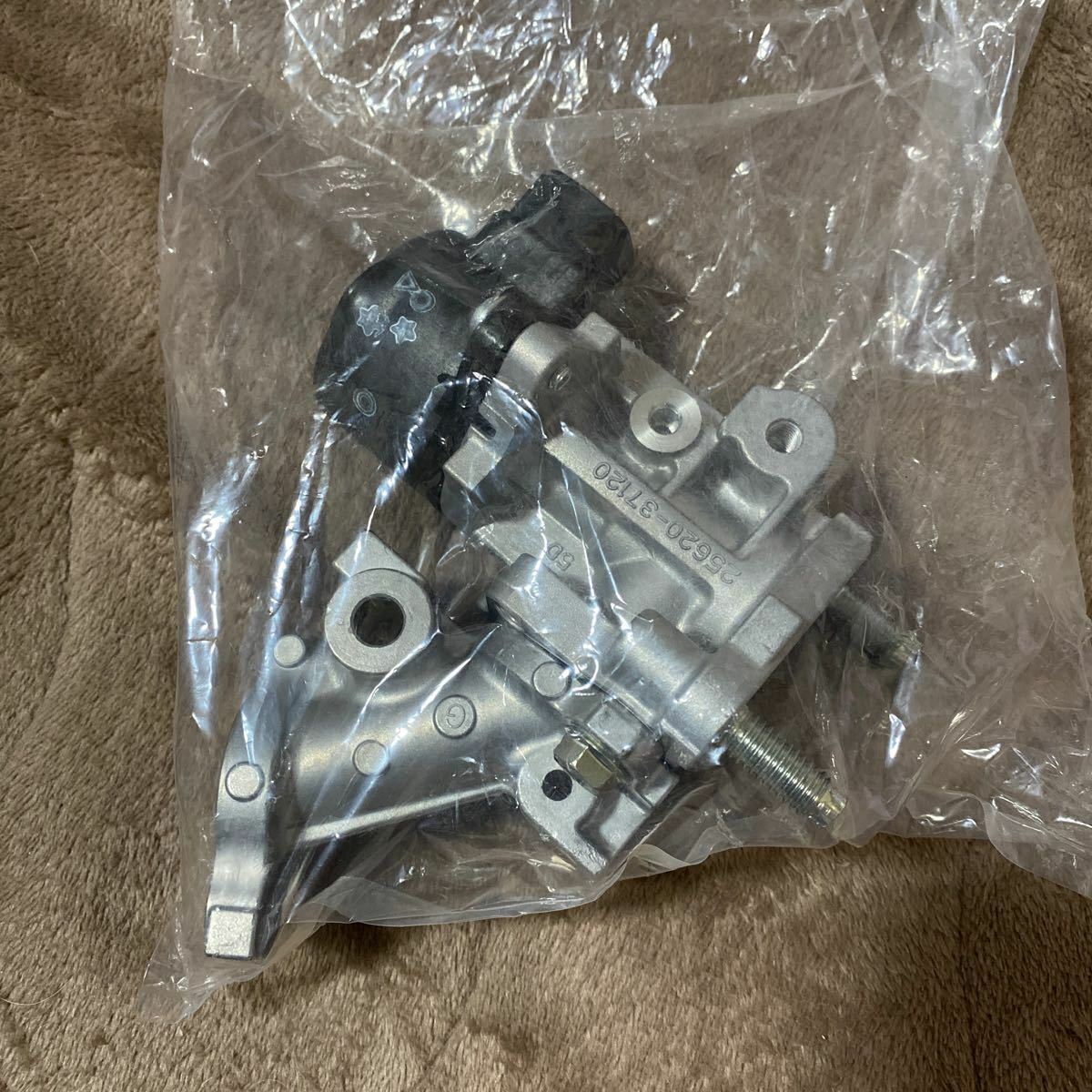 25620-37120 GENUINE NEW TOYOTA EGR VALVE FOR PRIUS AURIS | eBay 25620-37120 GENUINE NEW TOYOTA EGR VALVE FOR PRIUS AURIS | eBay
