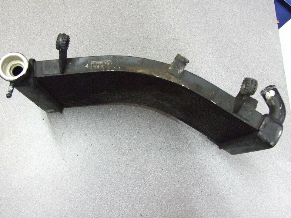 Ducati ST2 ST4 748 916 996 coolant Rad Radiator black - Image 3 of 3