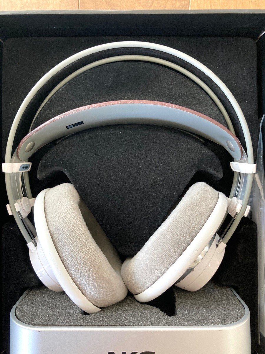 AKG K701 Premium Class Reference Headphones 2458X00180 (B AKG K701 Premium Class Reference Headphones 2458X00180 (B