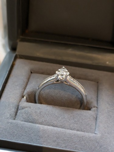 Unique Beaverbrooks 4 Stone Diamond Engagement Ring - 18CT White Gold - 0.35 CT - Picture 17 of 24