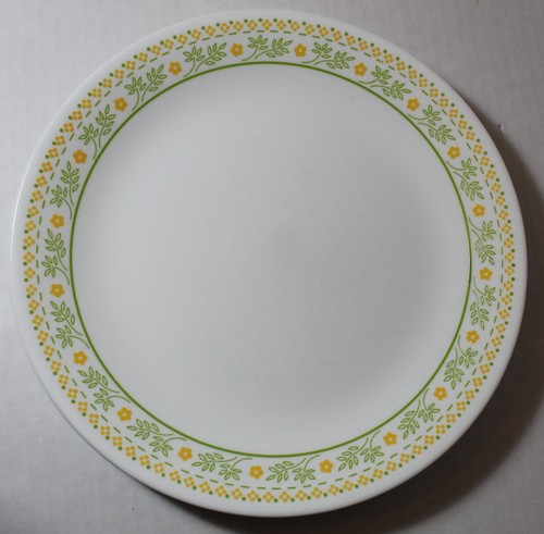Corelle Sunshine Dinner 10" Plates Set Lot 4 Excellent Condition Yellow Flowers