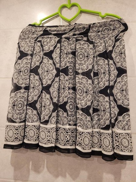 Women White House Black Market Skirt Grey Silk 32