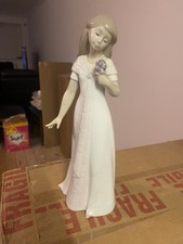 Nao LLADRO Porcelain Figurines