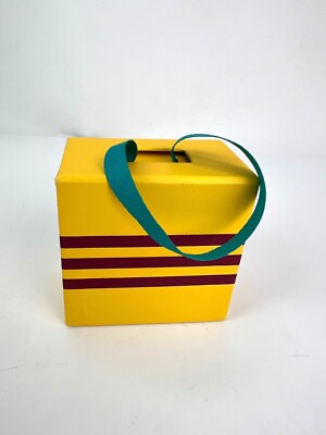 yuklちゃん♡本当にラスト1 GUCCI　adidas　コラボ　ギフトBOX Gucci x Adidas Yellow Wood Yoyo | eBay