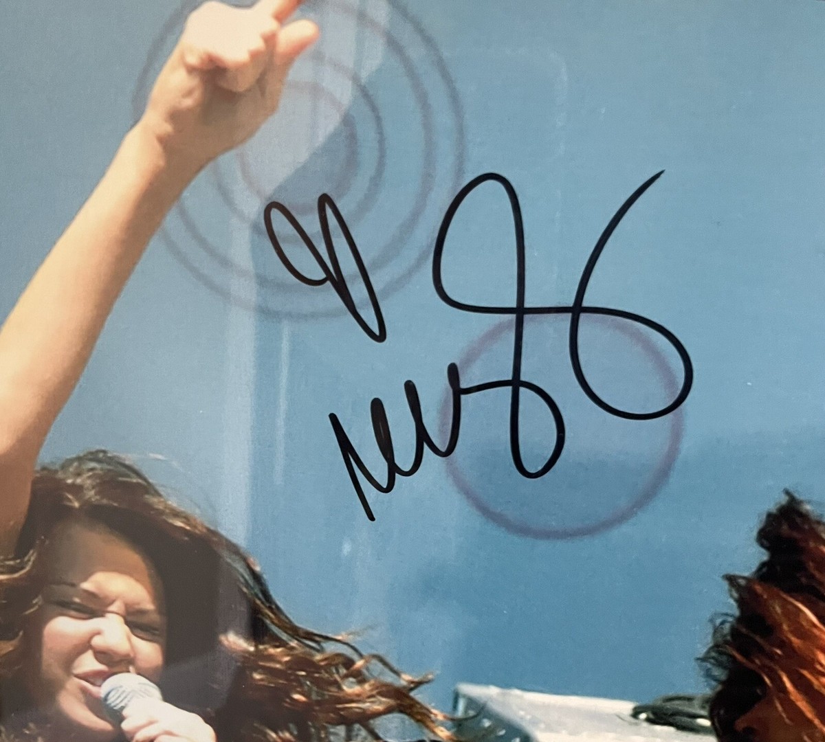 Miley Cyrus 直筆サインフォト MILEY CYRUS Original Signed Autographed 18x24 PORTRAIT