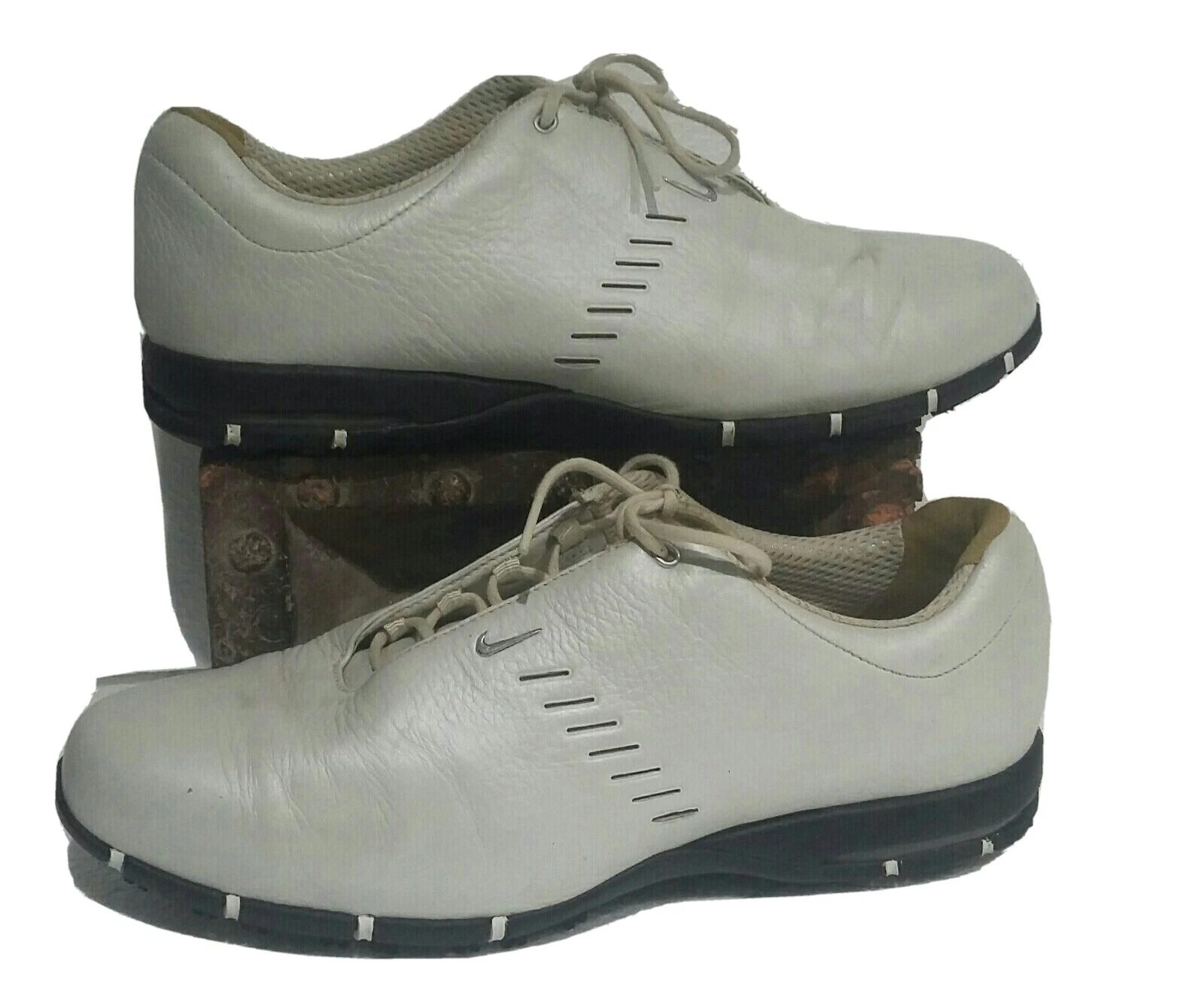 Scarpe da golf Nike Air Golf Tac da donna 314918 107 bianche UK 7 5 US 10 EUR 42