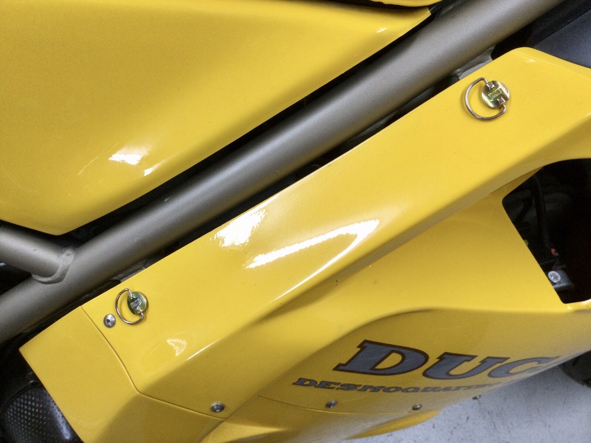 テーピング Ducati Dzus Pin Fairing Fasteners X 2 Inc washers BRAND NEW