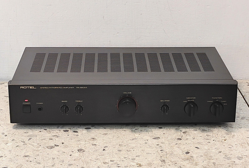 ROTEL RA-920AX Hi-Fi integrated Class AB analogue Hi-Fi amplifier Phono stage