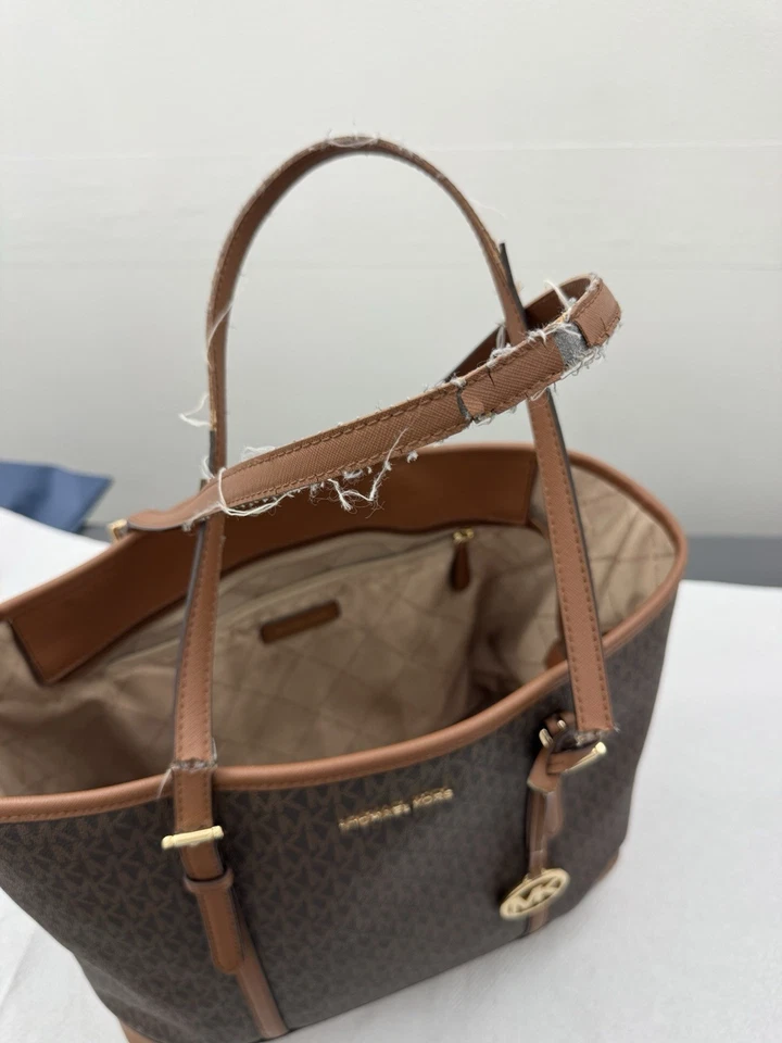 Michael Kors Jet Set Travel Large Brown Logo Zip Tote Bag Charm Leather, photo 2 of 5