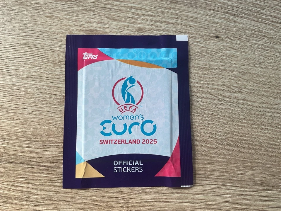 Pochette No Panini Topps Euro 2025 féminin en Suisse vainqueur Angleterre - Photo 1/1