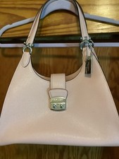 Coach Avery Crossgrain Leather Light Pink Shoulder Bag. F37606