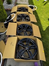 BMW 20” Alloy Wheels 8.5Jx20 ET32 Gloss Black – OEM Spec – Set of 4 – Excellent
