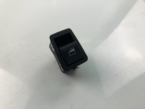 BMW 3 F30, F80 Schalter für Fensterheber hinten rechts 6902174 17828034