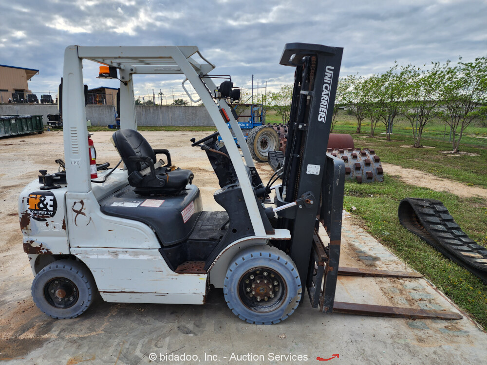 2017 Nissan MP1F2A25LV 5,000 lb Warehouse Forklift Lift Truck Parts