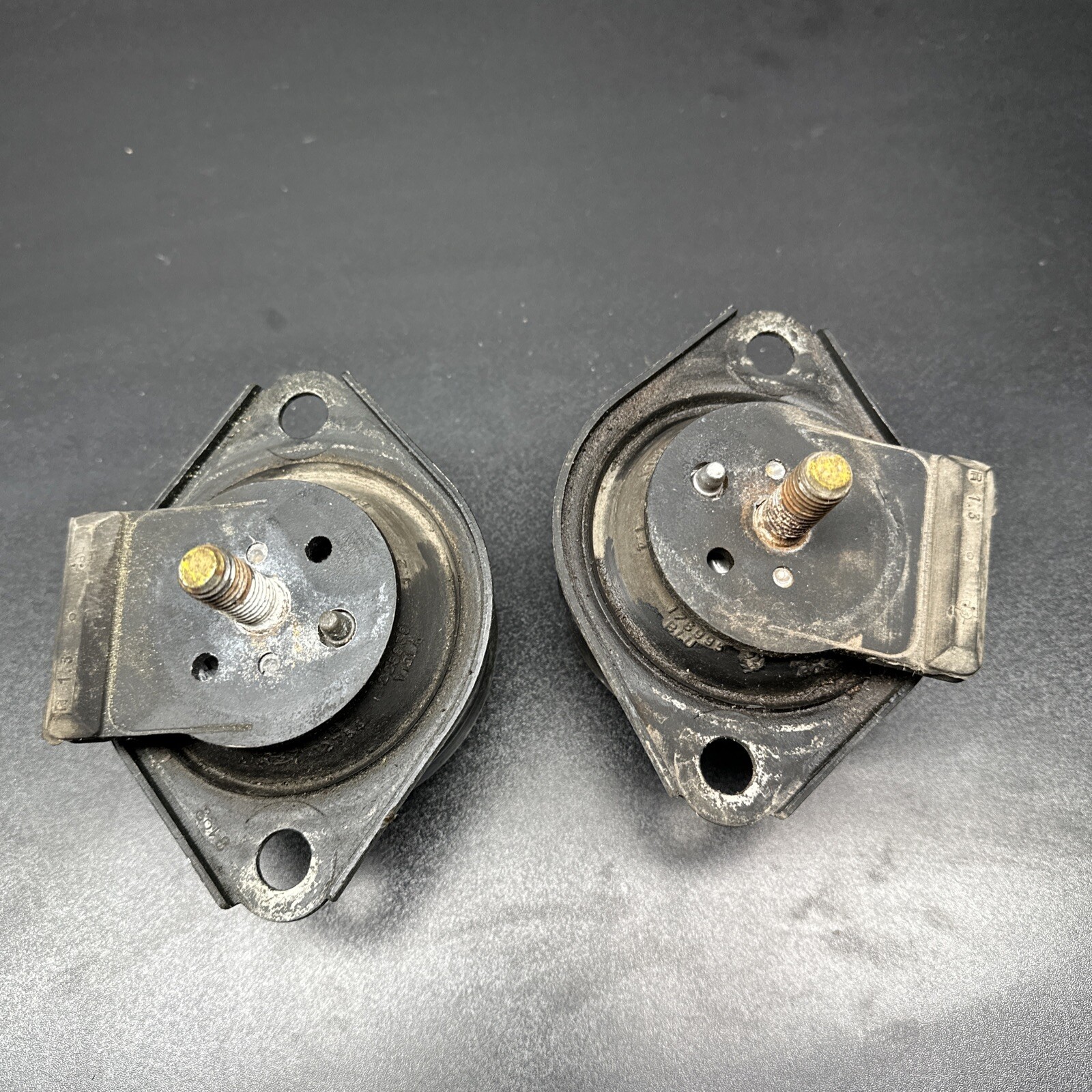 2003-2012 Maserati Quattroporte S 4.7 Engine Motor Mount RH LH Set 03-12 M139