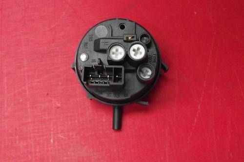 Waschmaschine INDESIT IWB6123 UK Druckschalter