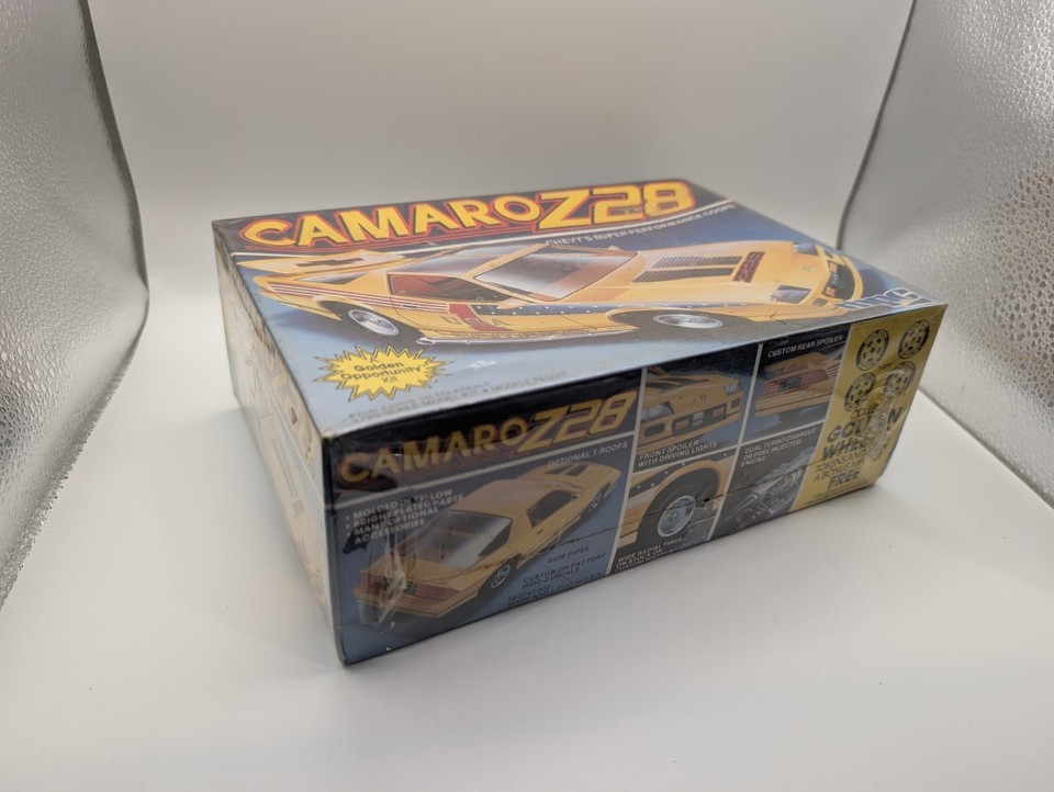 Maquette MPC 1/25 – Chevrolet Camaro IROC-Z – Kit Plastique Custom Ou Stock – Occasion