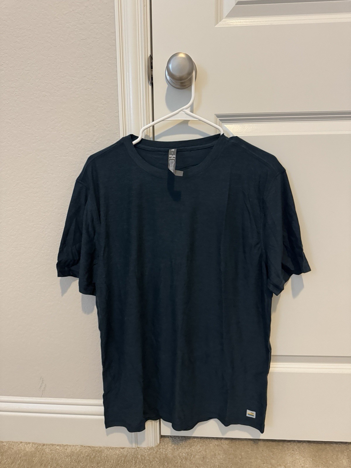 Vuori men short sleeve Strato Tech Tee Size L