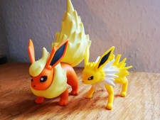 Pokemon Figure Scale World Bandai 1:20 Kanto Region Flamara, Flareon & Blitza