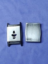 Cassa ora salto piastra cromata.Dimensioni 25,9x32,5mm.prende movimento 23,5