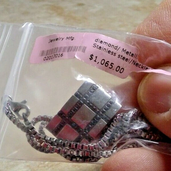 Dolan Bullock Colección Ember Colgante Diamante Negro HECHO EN EE. UU. Foto 3 de 4