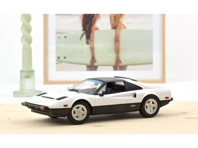 Ferrari 308 GTS 1982 Argent 1/18 Norev 187934 - Collection