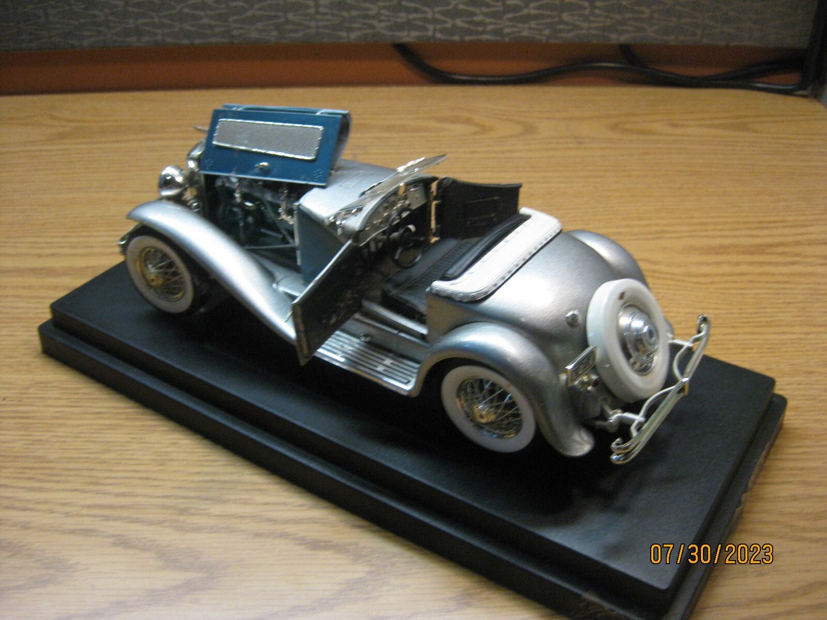 1/18 1935 DUESENBERG SSJ , SILVER OVER BLUE, BY ERTL