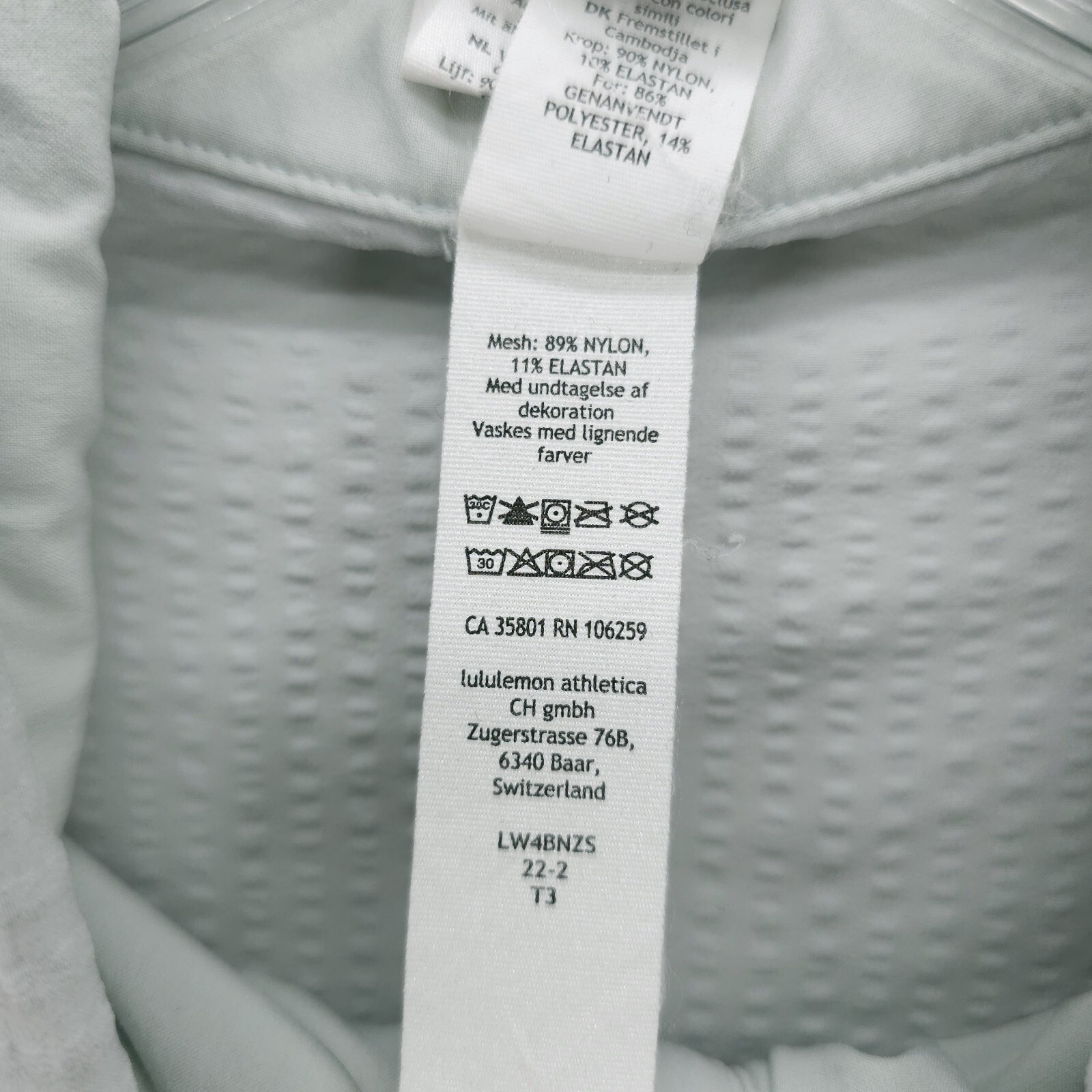 LULULEMON Pack Light Pullover Packable Jacket See… - image 8