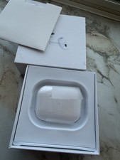 Apple AirPods Pro Wireless Earbuds White USB-C Charging Case Built-In Mic