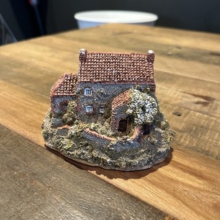 Collection Of 8 Lilliput Lane Cottages
