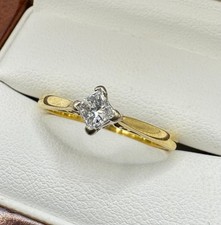 18ct Gold 0.42ct Princess Cut Diamond Solitaire Ring - Size R 1/2