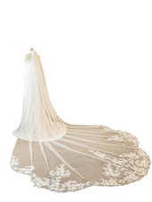 Royal Length Petal Shape Wedding Bridal Veil With Metal Comb White