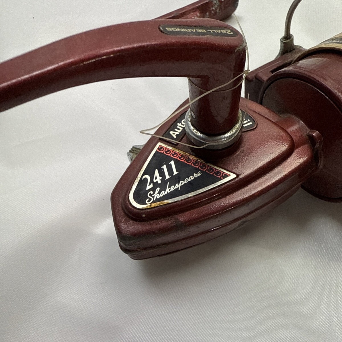 ☆未使用オールド漂う商品◆Shakespeare1409-165 Vintage Shakespeare 2411 Spinning Fishing Reel Red Gold Vintage