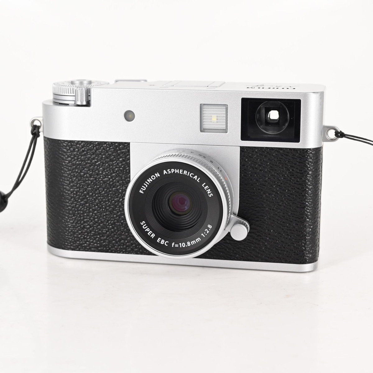 Fujifilm X Half Frame 18MP Digital Camera #072 | eBay