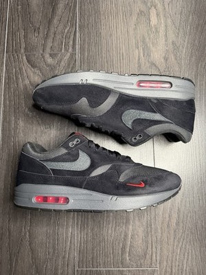 Nike Air Max 1 Bred Black Red Mini Swoosh FV6910-001 Herren UK 9,5
