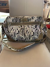 Fifth Avenue Leaf Pattern Baby Diaper Bag Messenger, Adjustable Strap, Beige Ol