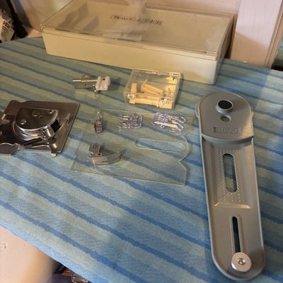 #ad Vtg Kenmore Sears Button Hole Attachment Sewing Machine Accessories Kit $20.00