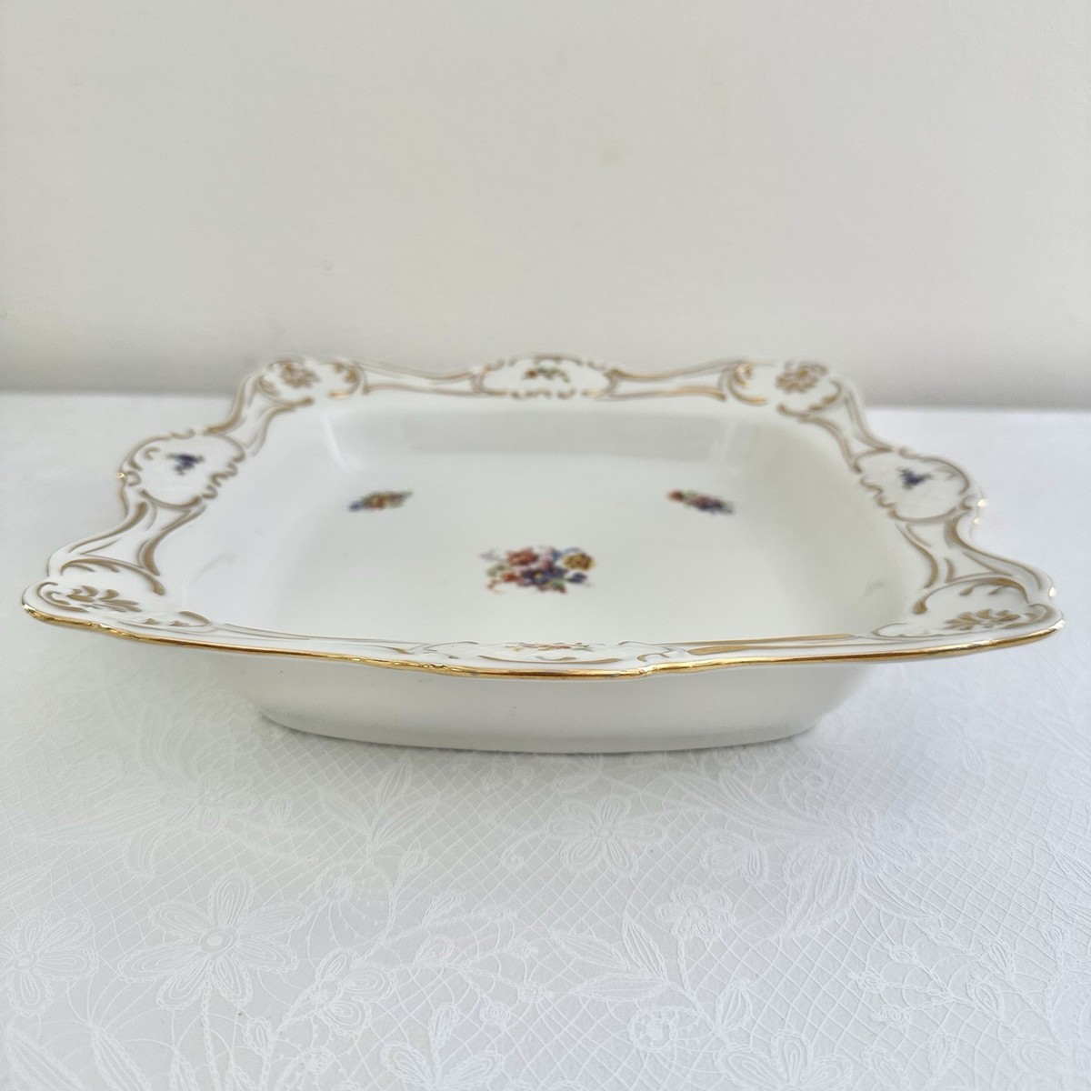 Vintage Hollóháza Hungary Porcelain bowl/plate - Hand Painted