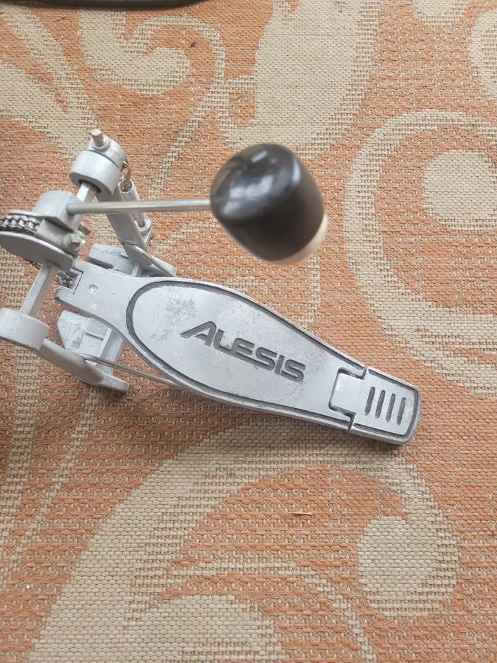 Pedal de patada Alesis Chain Drive para Command Mesh SE, Surge Mesh SE edición especial Foto 4 de 4