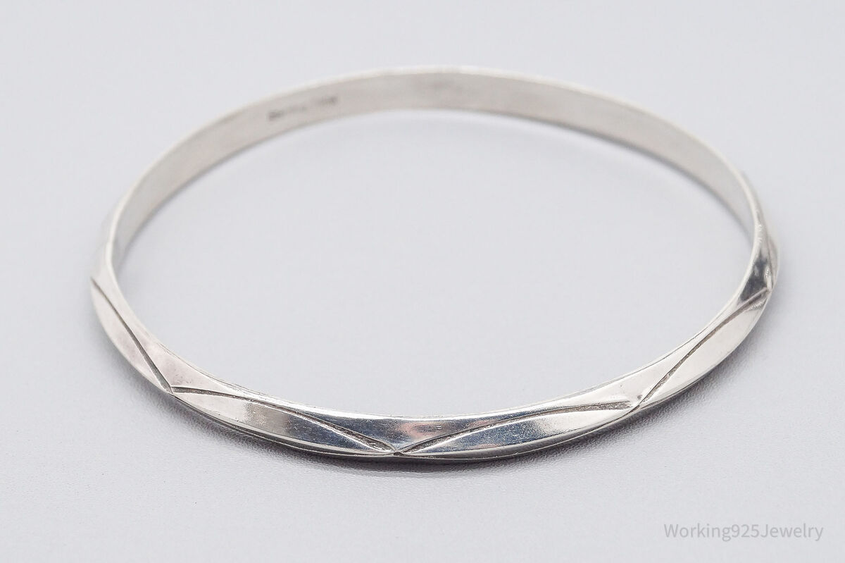 Vintage Native American TAHE Sterling Silver Bangle Bracelet Vintage Native American TAHE Sterling Silver Bangle Bracelet