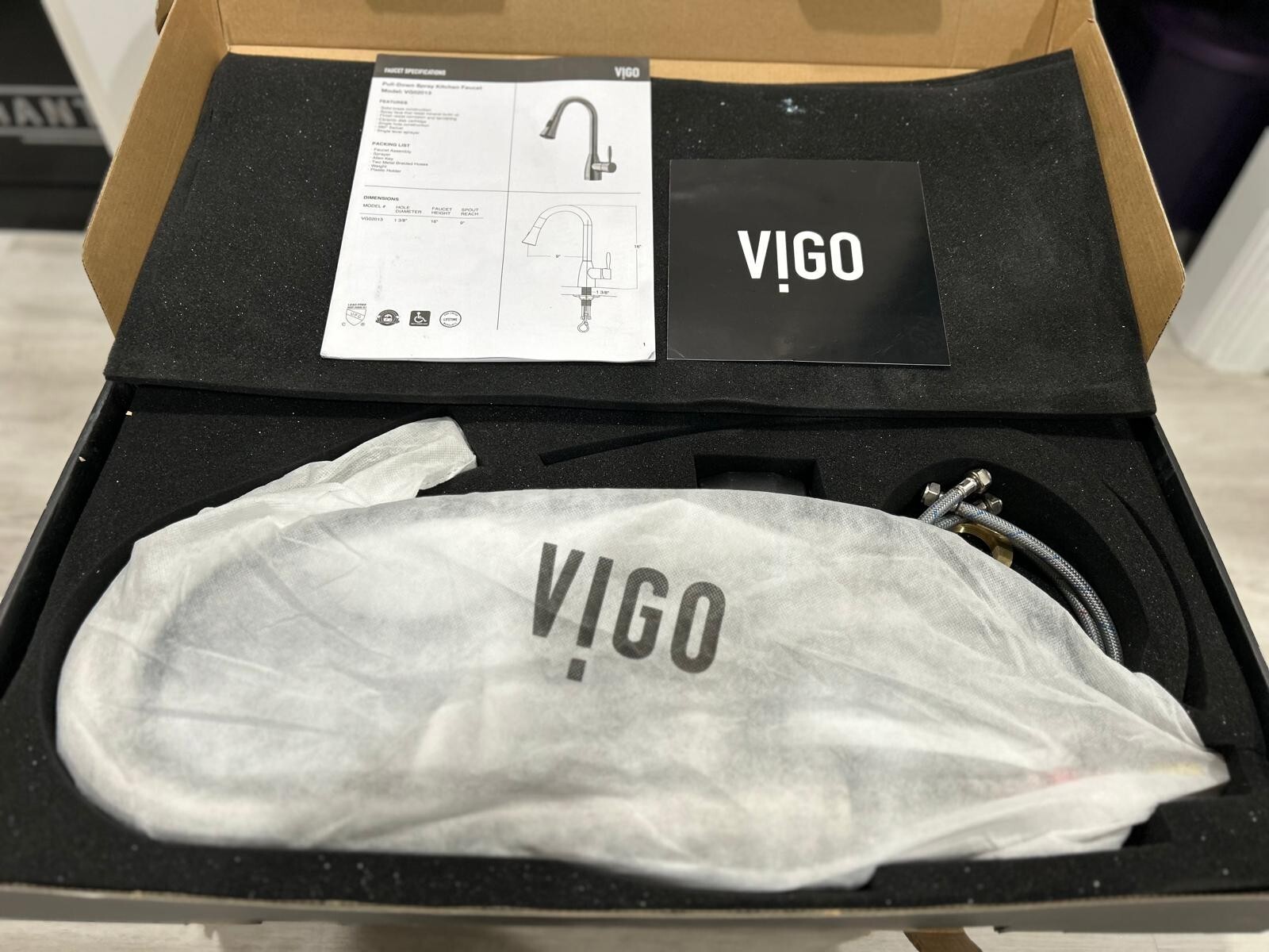 Vigo Industries VG02013ST Stainless Steel Pull-Out Spray Kitchen Faucet