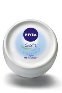 nivea soft vitamin e light moisturizer